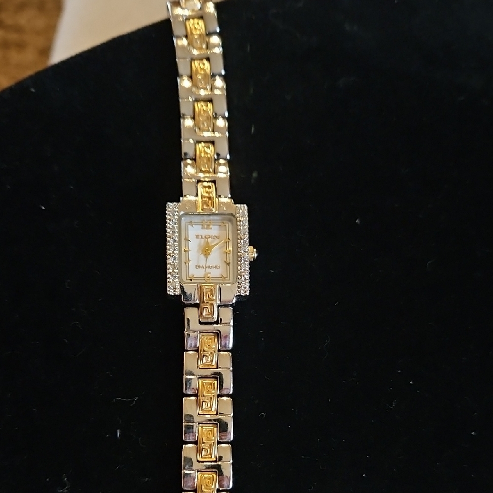 Exquisite Vintage Elgin Diamond Accent Women's Watch New Battery